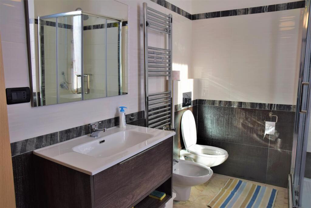 Bluhouse Apartment Генуа Екстериор снимка